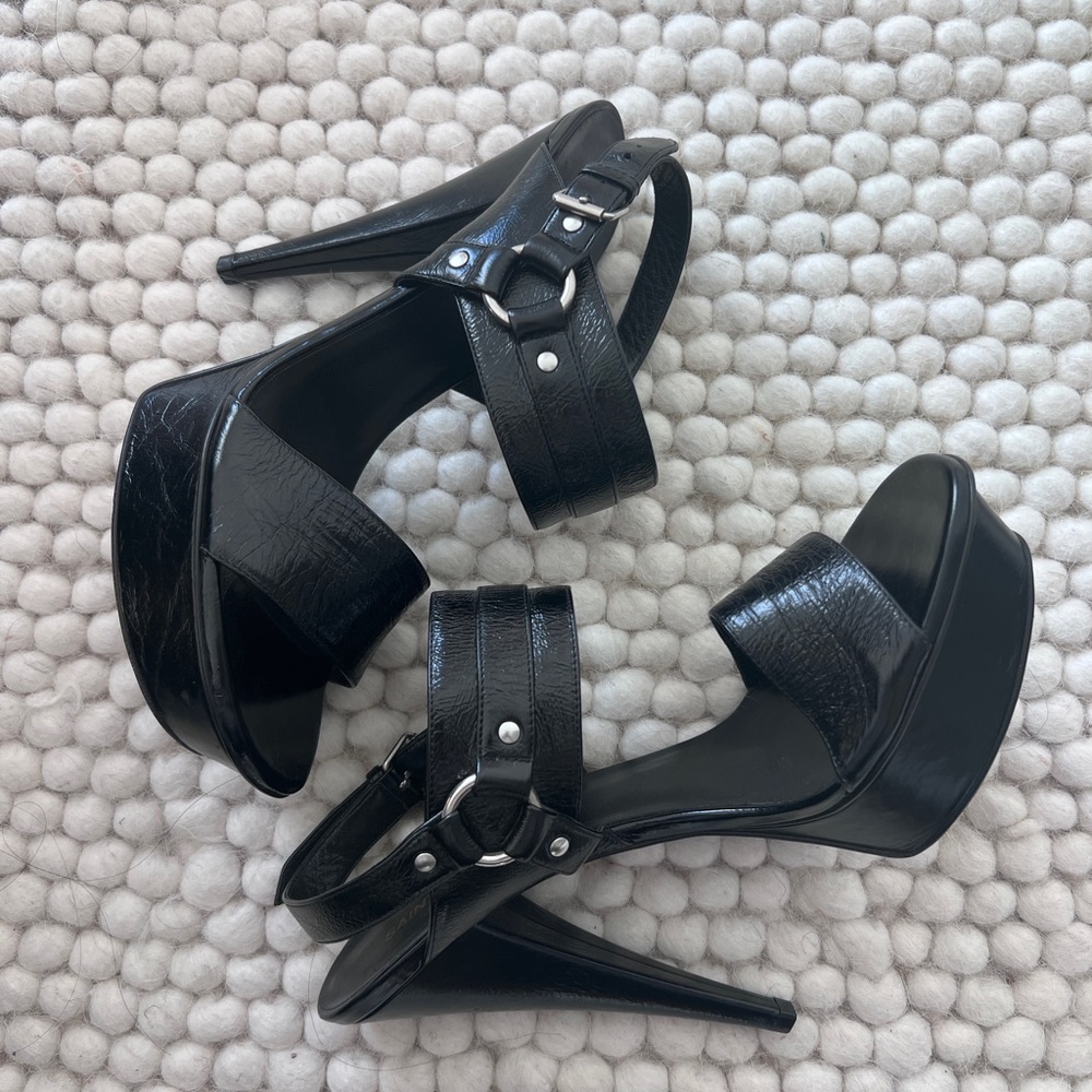 Saint Laurent pumps platform heels.